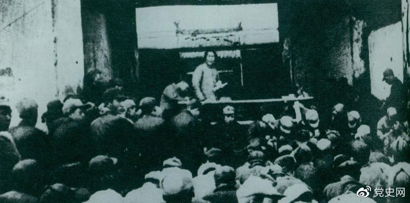 1935年12月27日，毛澤東在陜北瓦窯堡黨的活動分子會議上作《論反對日本帝國主義的策略》報(bào)告。